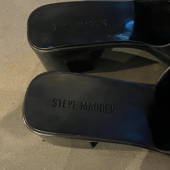 Stunning Steve Madden Harlin Black Block Slides - Picture 6 of 6